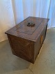 Pengeskabskiste Kr. 2200,-