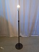 Standerlampe
 Kr. 400,-
